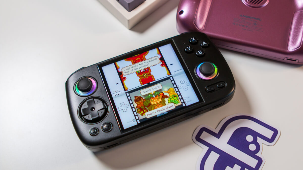 Anbernic RG Cube Review - Mario and Luigi Nintendo DS