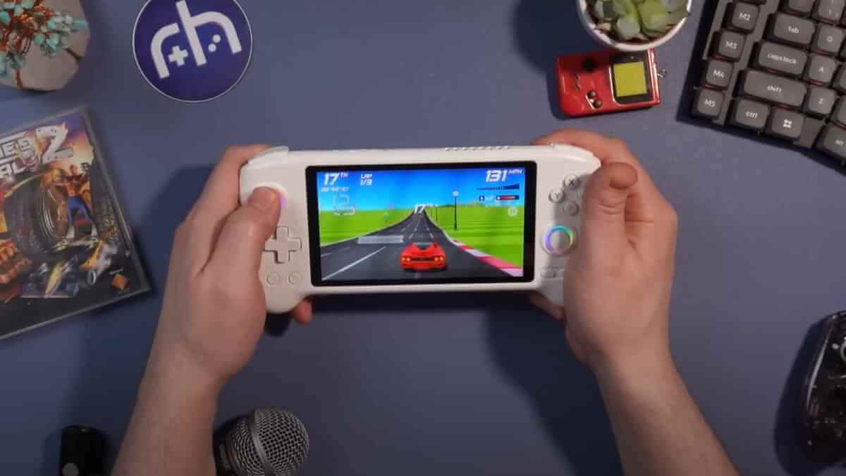 Anbernic RG557 Gameplay - Stubbs