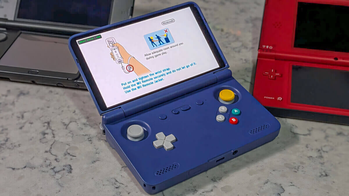 Retroid Pocket First Impressions - Wii Straps